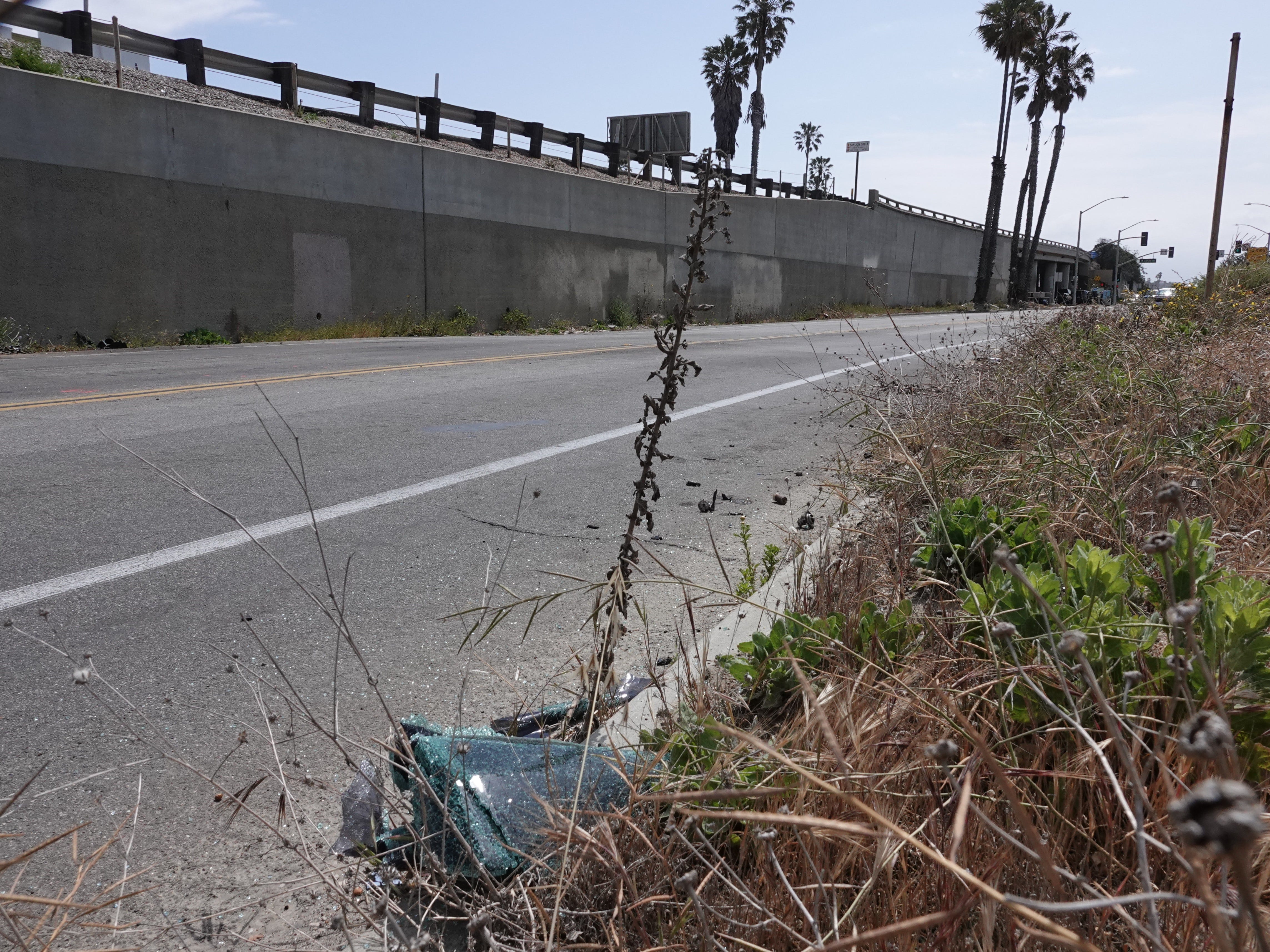 One killed in headon crash in Ventura