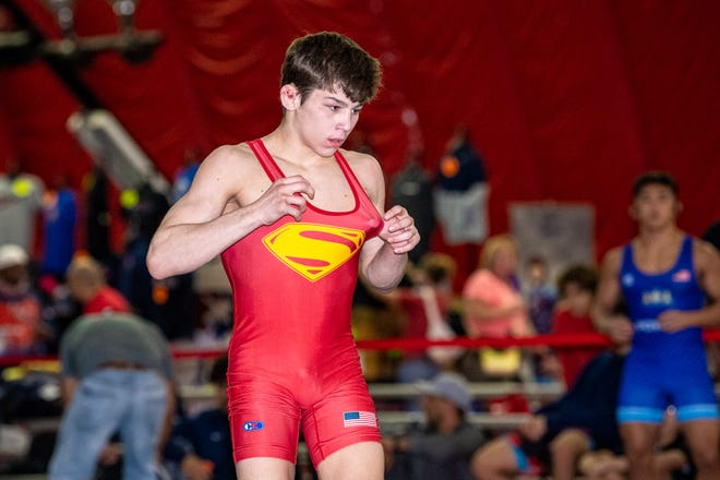 Güneydoğu Polk'ten Nate Jesuroga, geçen hafta sonu Wisconsin'de UWW Cadet Serbest Stil Takımı Dünya Denemelerinde yarıştı.  Jisuruga 51 kg (112 lbs) ile finale kaldı.