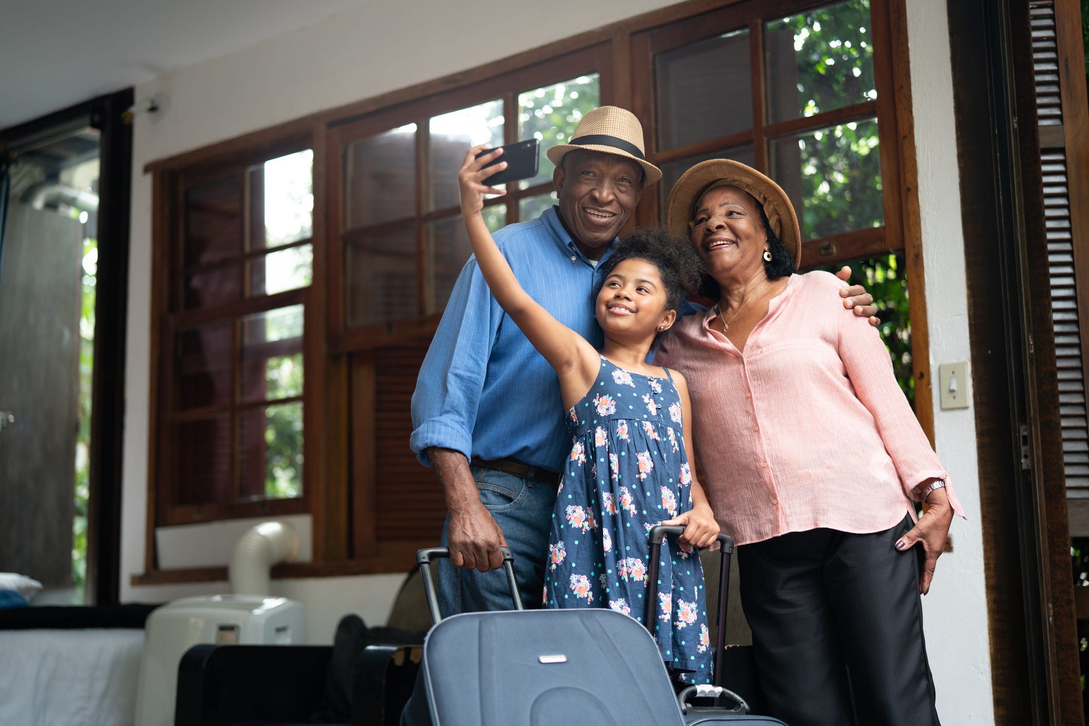 COVID travel with grandparents, grandkids How to plan, what to know