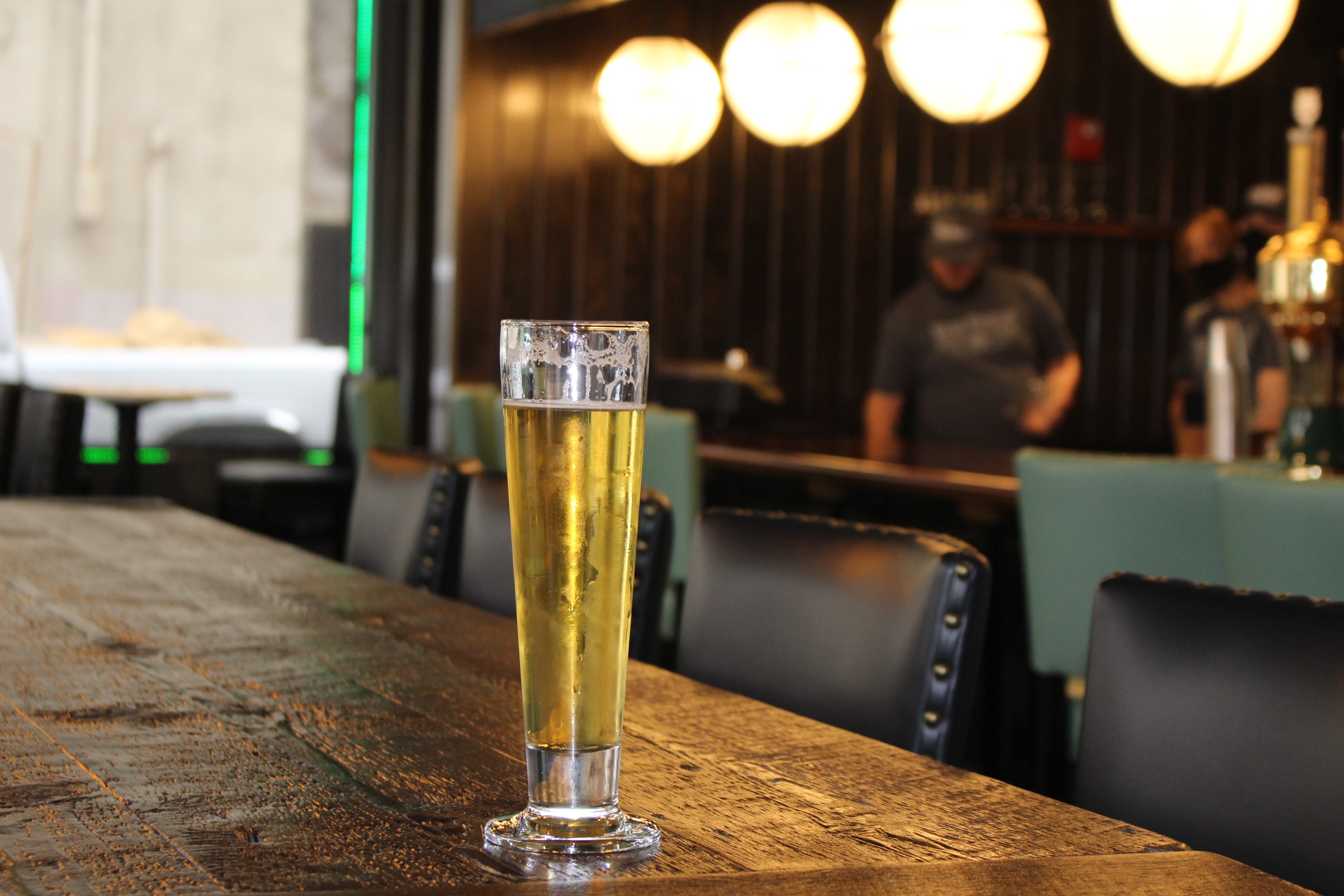 Here are the places you can drink alcohol outside in Savannah GA