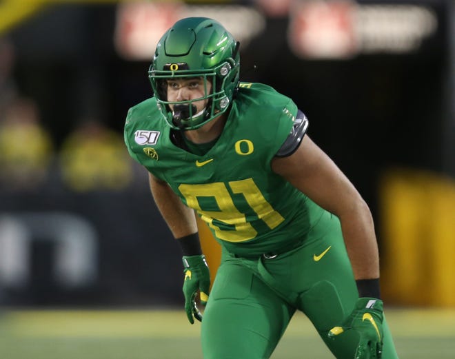 Oregon tight end Patrick Herbert will miss time with a knee injury suffered Saturday during practice.