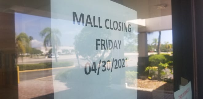 The DeSoto Square Mall will permanently close on Friday.