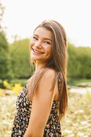 Delaney Fischer of Our Lady of Mercy School for Young Women is a 2021 Young Women of Distinction Award Finalist. The Women’s Council, a Greater Rochester Chamber of Commerce affiliate, announced 13 finalists. Four of them will each receive a $2,500 scholarship.