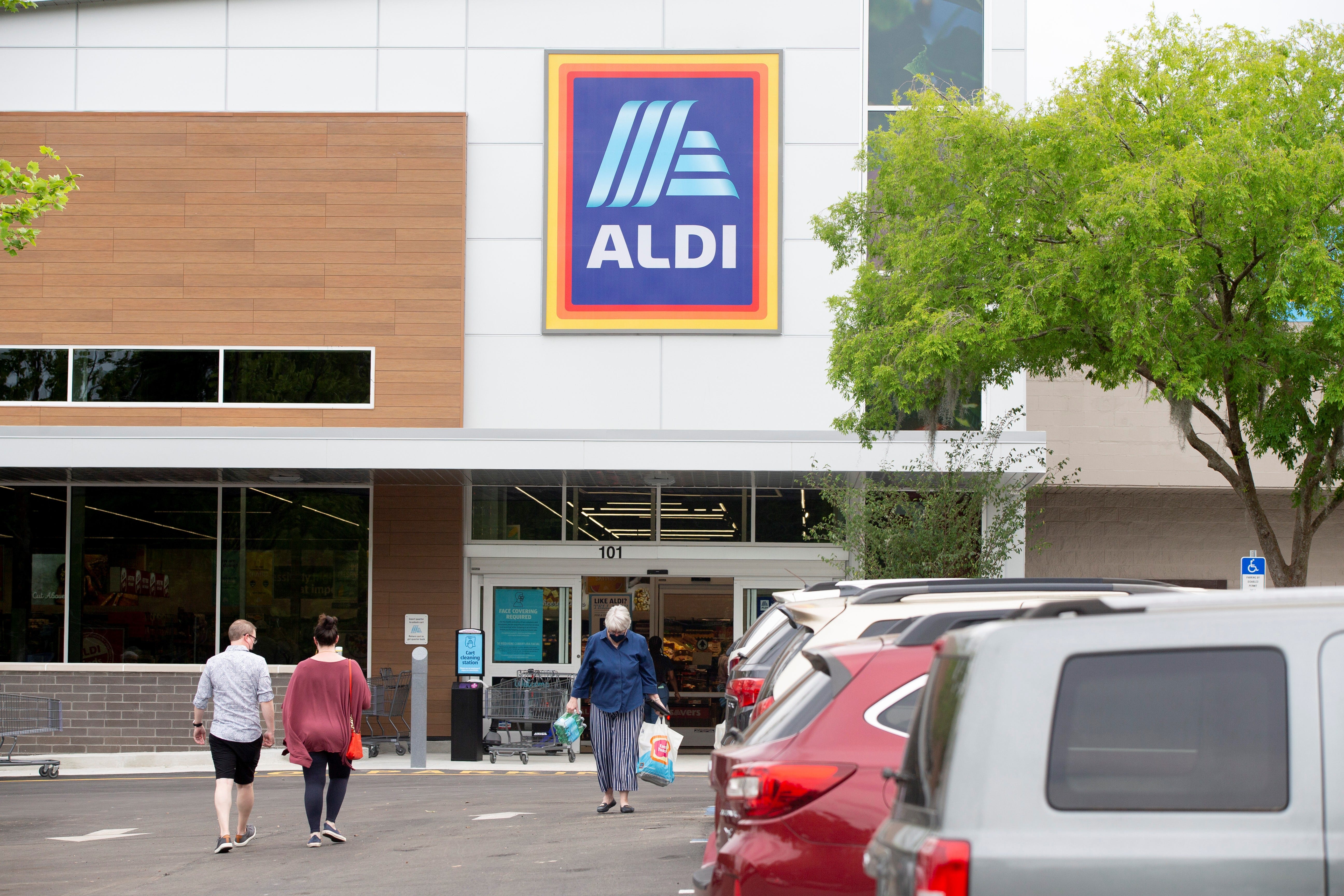Tallahassee's first Aldi store is officially opened