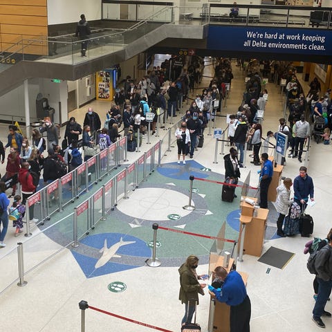 Travelers faced long lines at Seattle-Tacoma Inter