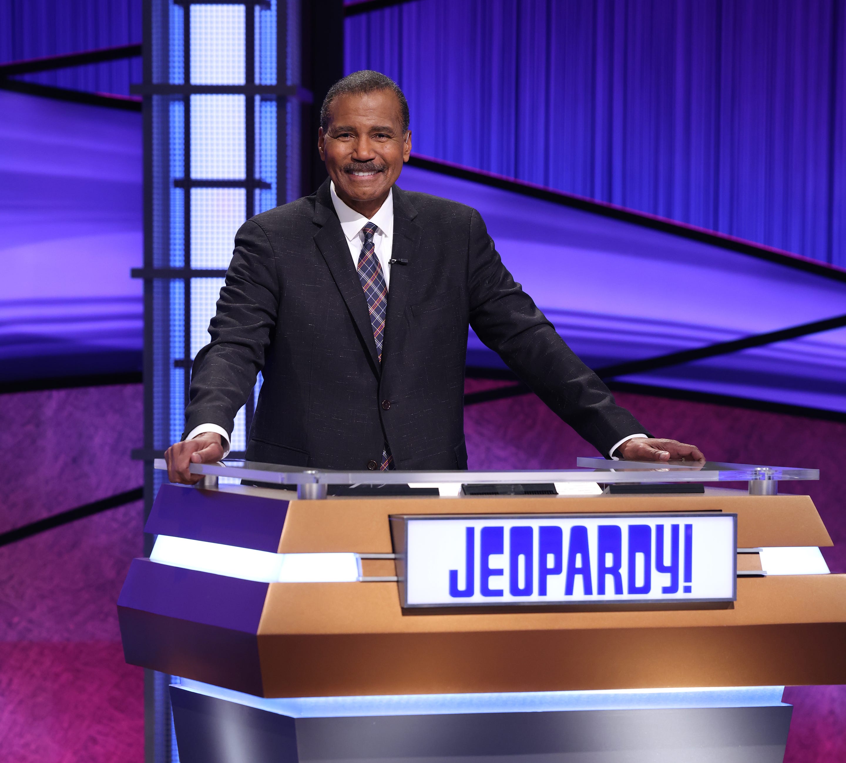 Jeopardy Guest Hosts Ranked From From Mike Richards To Joe Buck