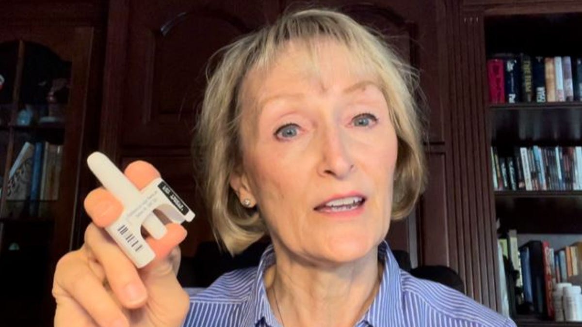 Dr. Bonnie Milas demonstrating how to use Narcane in Yardley, Pennsylvania, in March 2021.