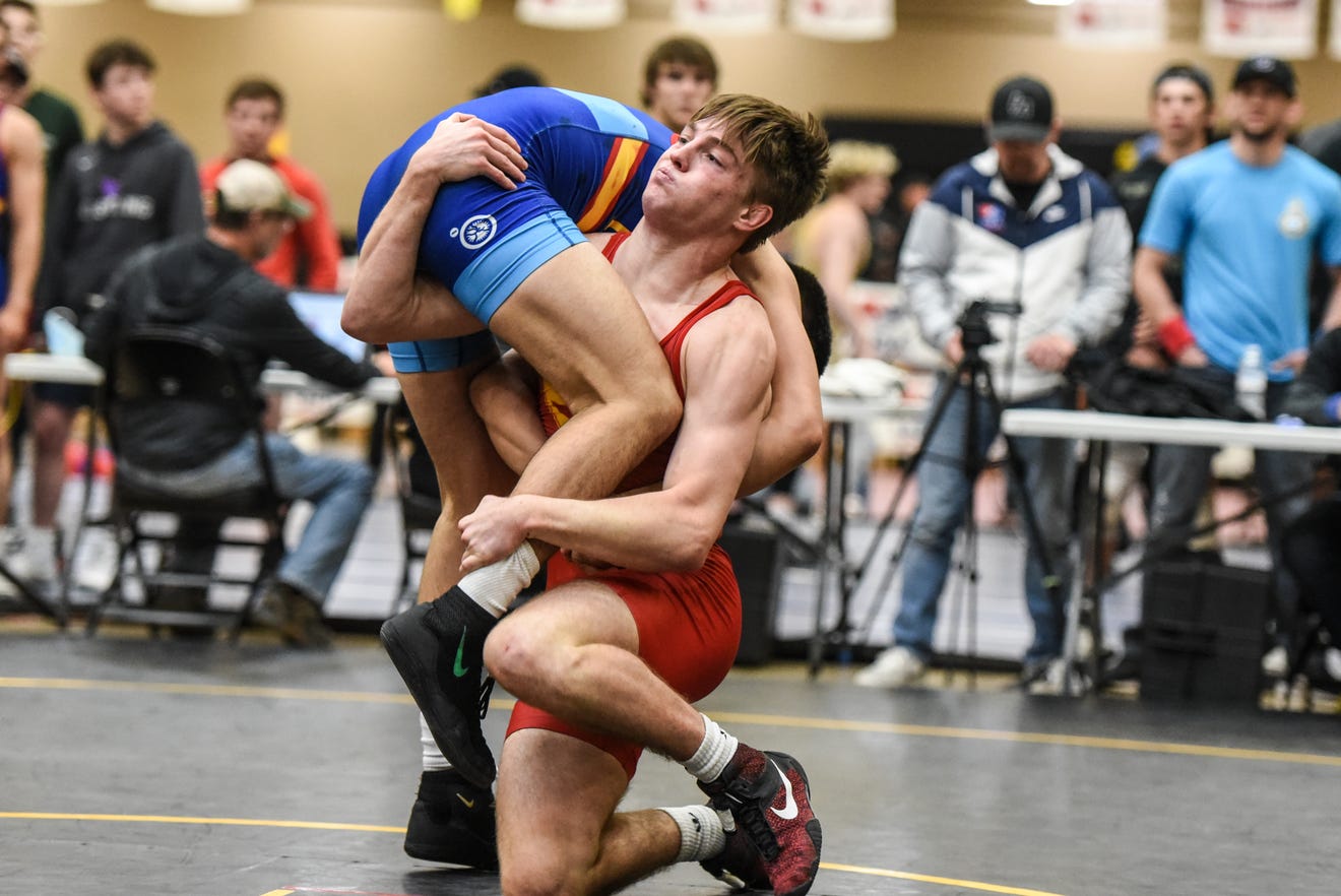 Wrestling 10 big results from the Iowa freestyle state tournament