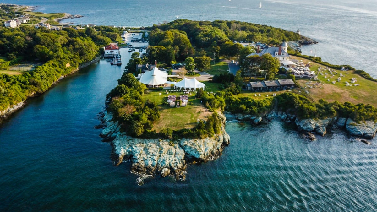 Top Newport County, Rhode Island beaches
