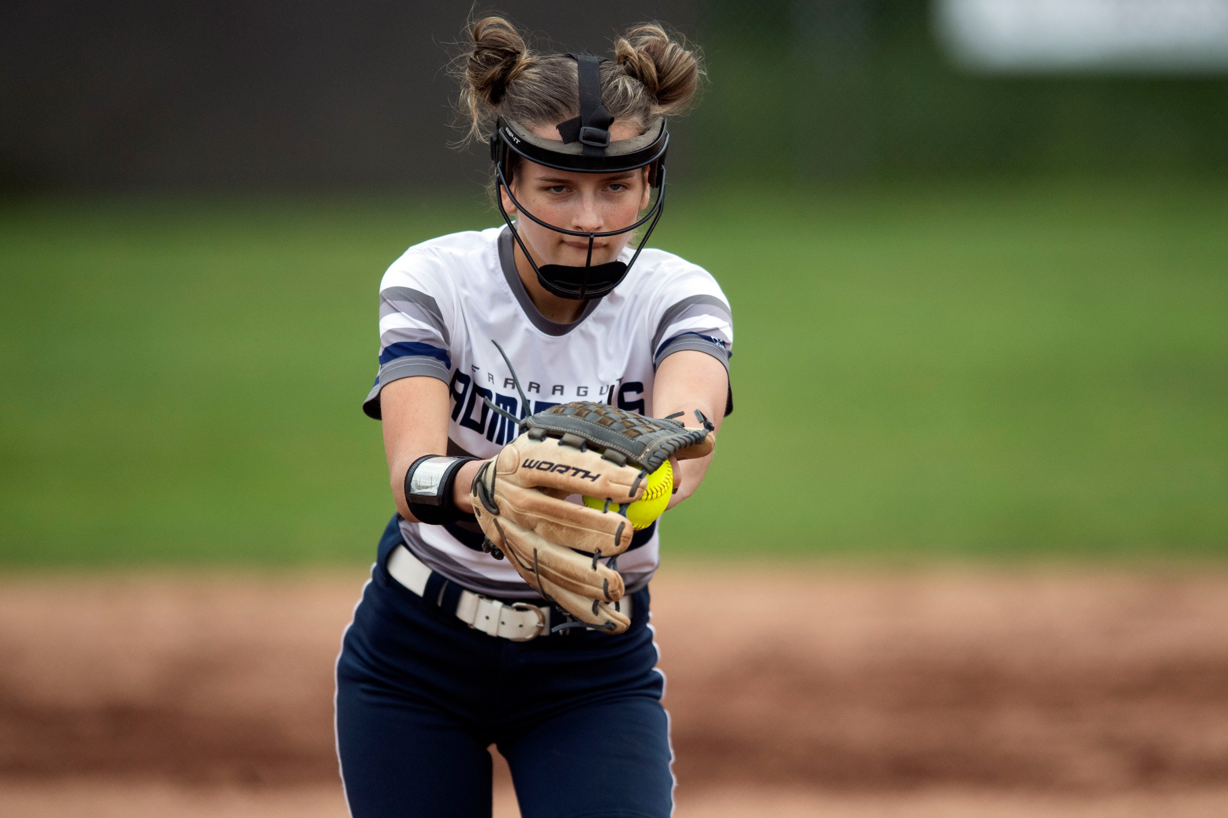 Farragut softball Avery Flatford receives Knoxville Courage Award