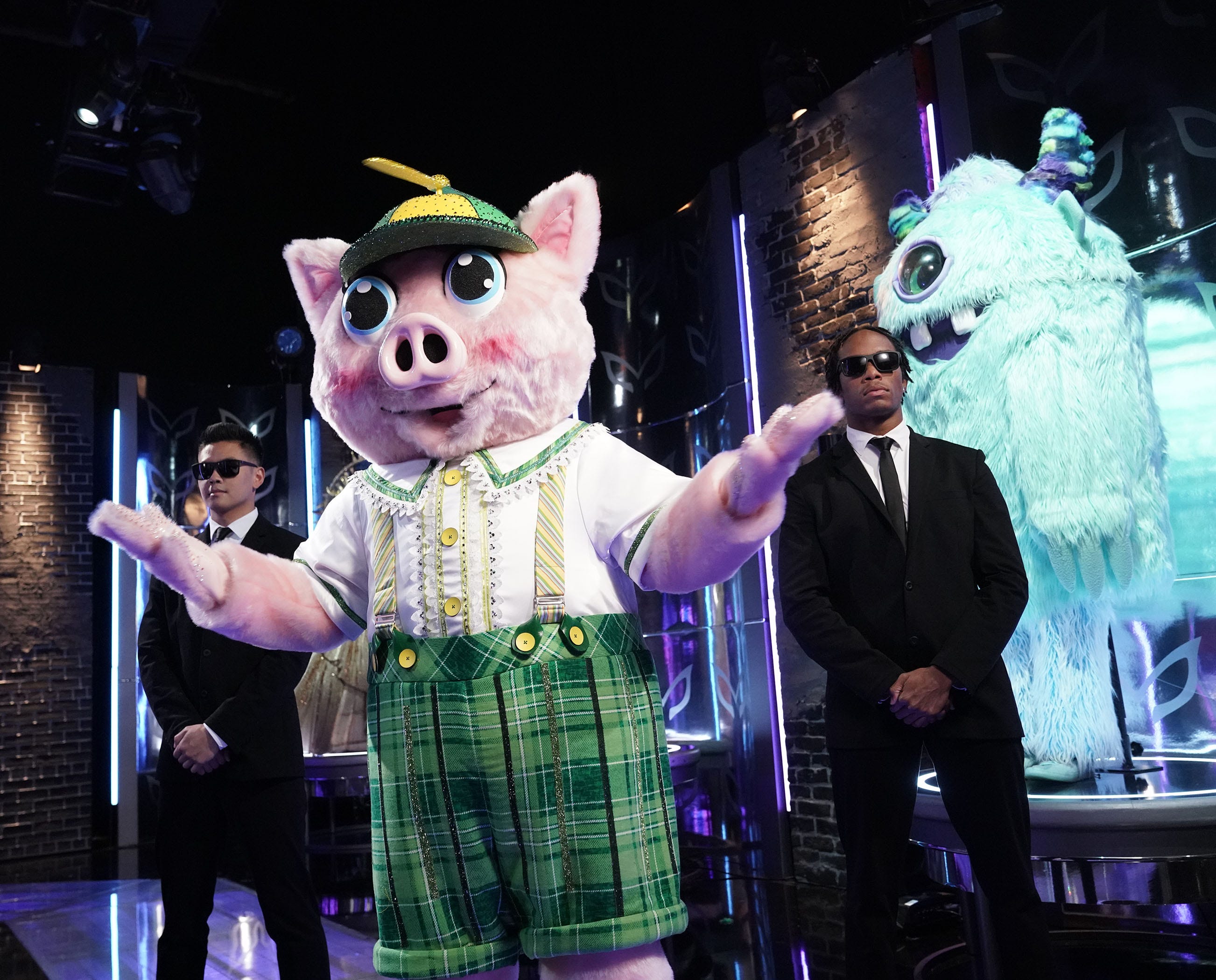 'Masked Singer' Hanson unveiled as Russian Dolls during elimination