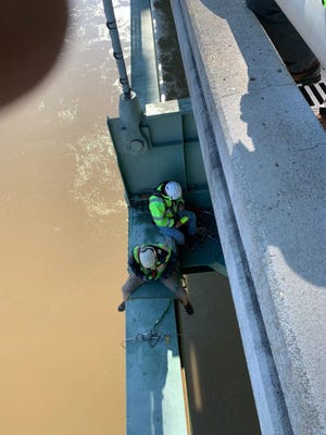 A photo of the fracture on the I-40 bridge in Memphis obtained May 13, 2021