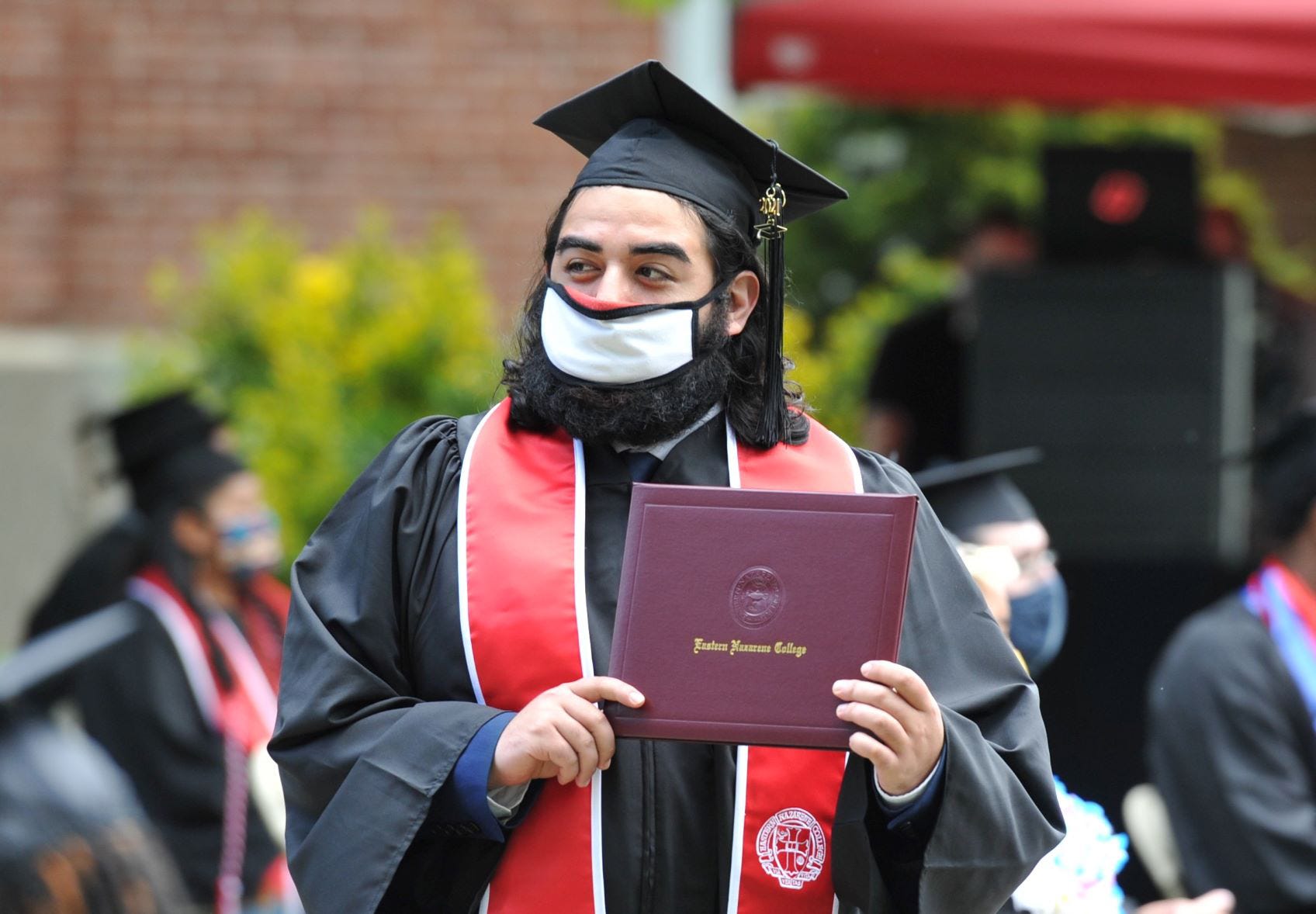 Quincy S Eastern Nazarene College Holds Commencement For 21 Grads