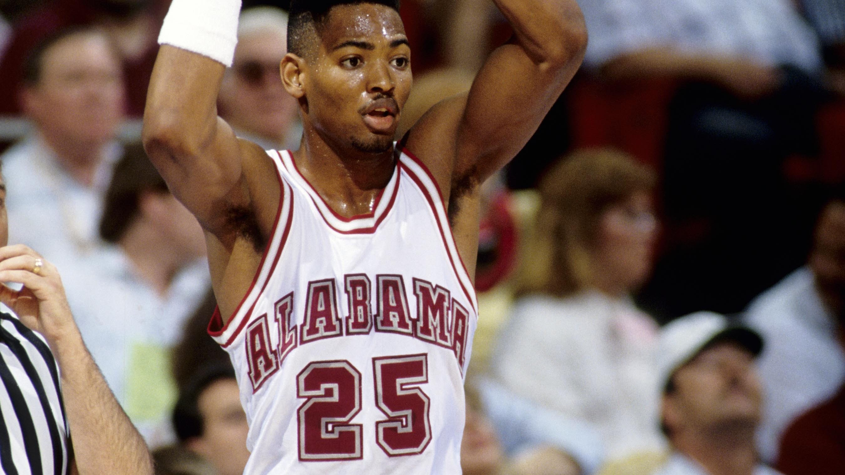 Bill Walton thinks Alabama's Robert Horry be in the Hall of Fame