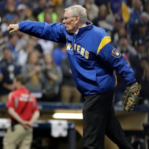 Bud Selig throws out the first pitch at a Brewers 