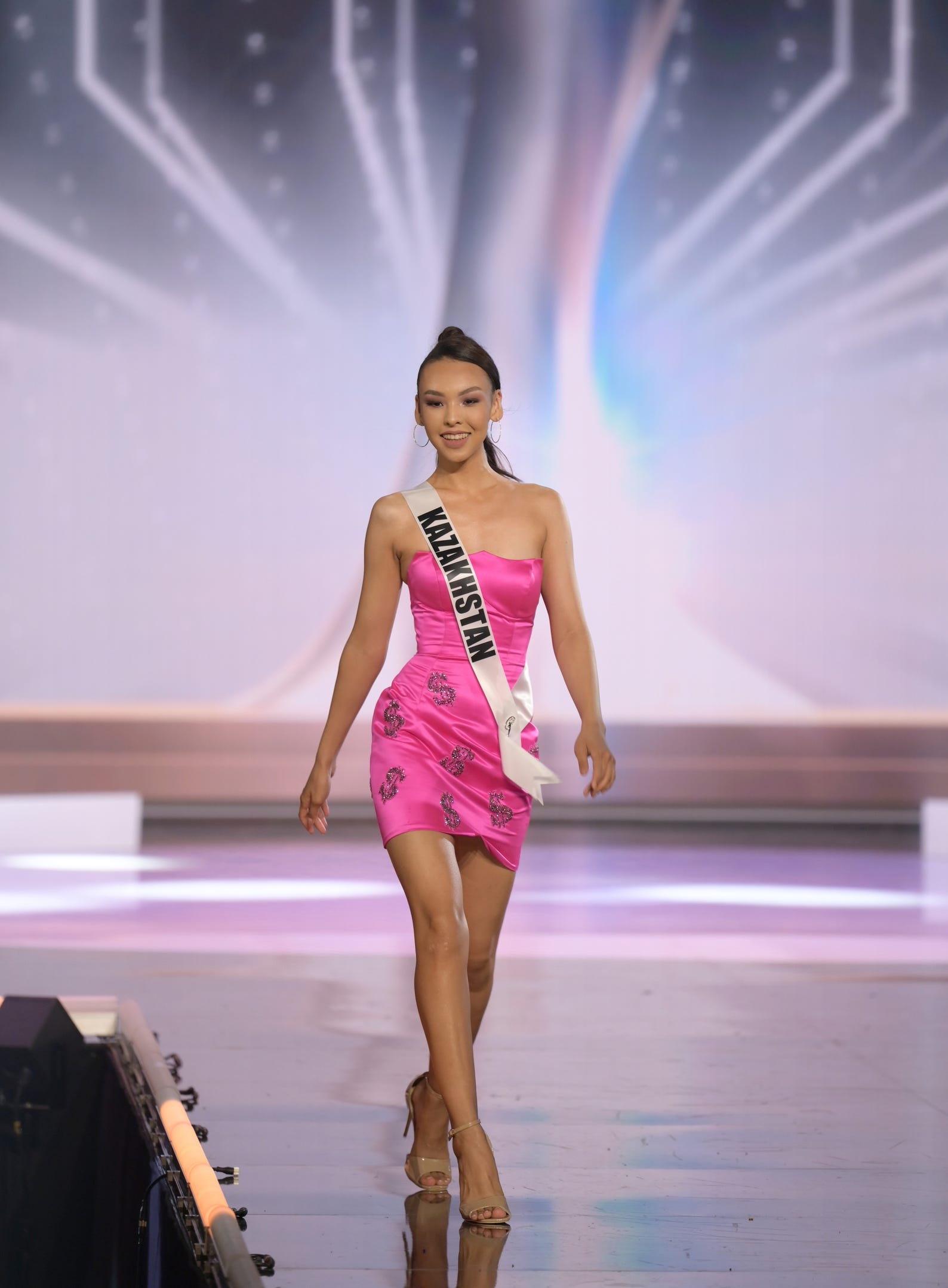 <strong>Miss Kazakhstan:</strong>&nbsp;Kamila Serikbai