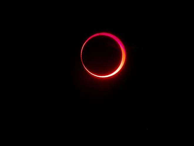 Annular solar eclipse photographed by Dean Regas.