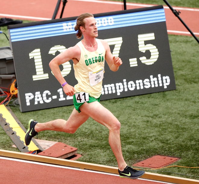 NCAA track and field: Cole Hocker helps Oregon extend Pac-12 streak Cole Hocker: The Rising Star of American Middle-Distance Running NCAA track and field: Cole Hocker helps Oregon extend Pac-12 streak