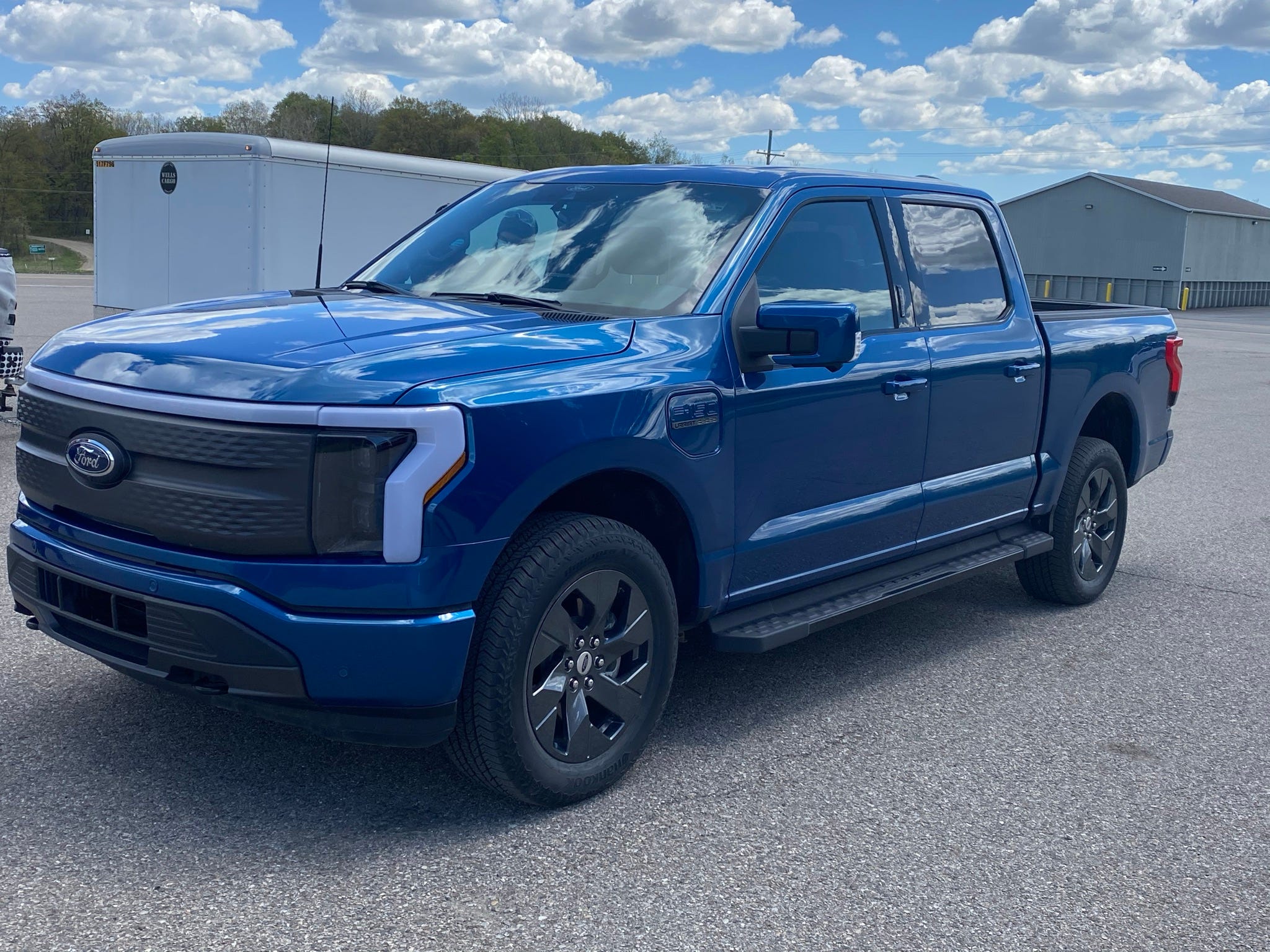 2022 Ford F150 Lighting Pro electric work truck makes debut