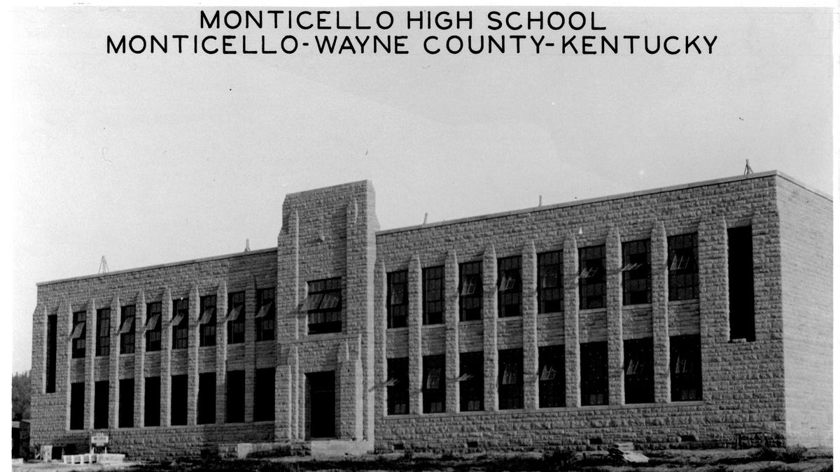 See photos of Wayne County High School being built in Kentucky