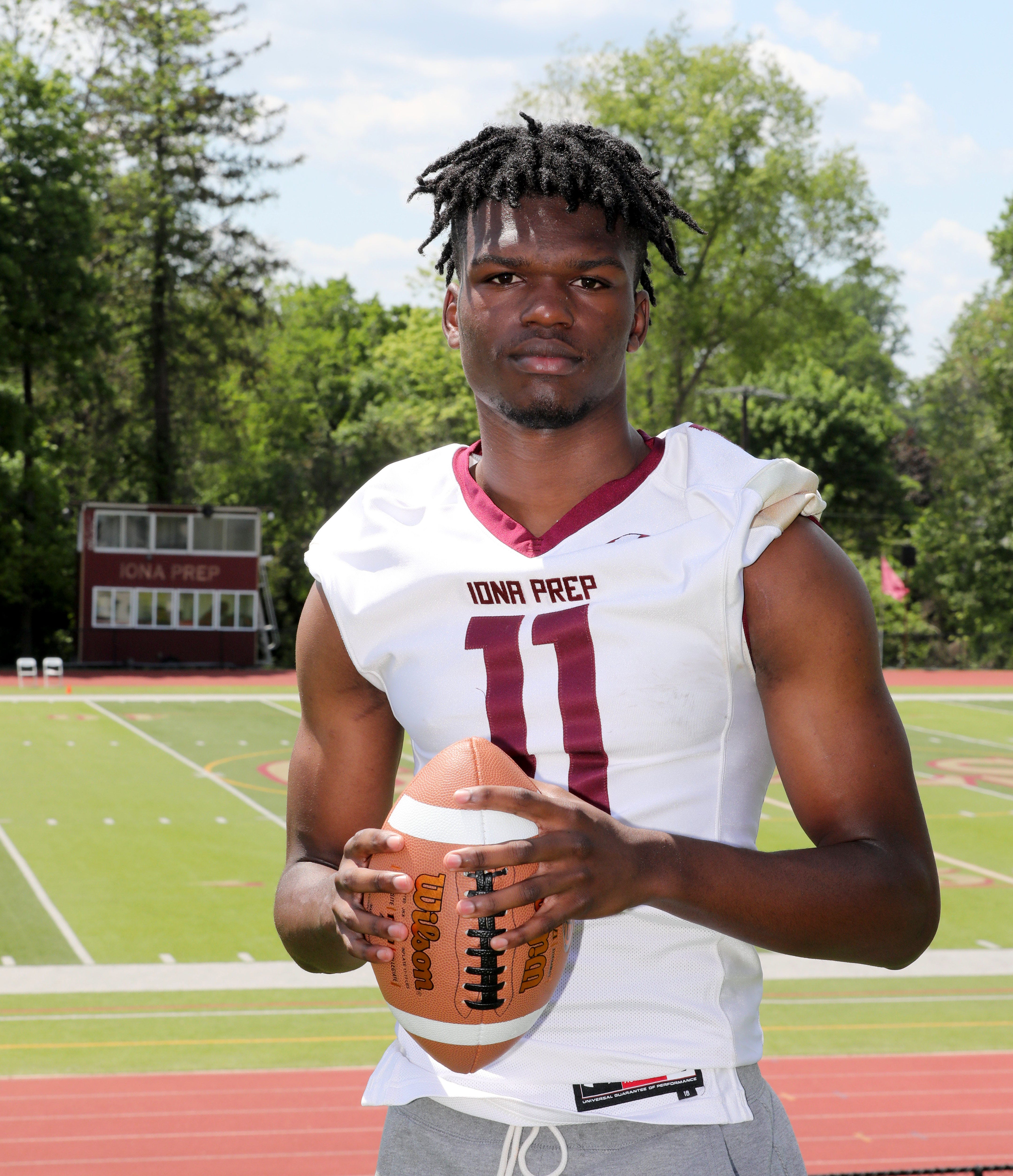 Iona S Darius Wilson Westchester Putnam Football Player Of The Year