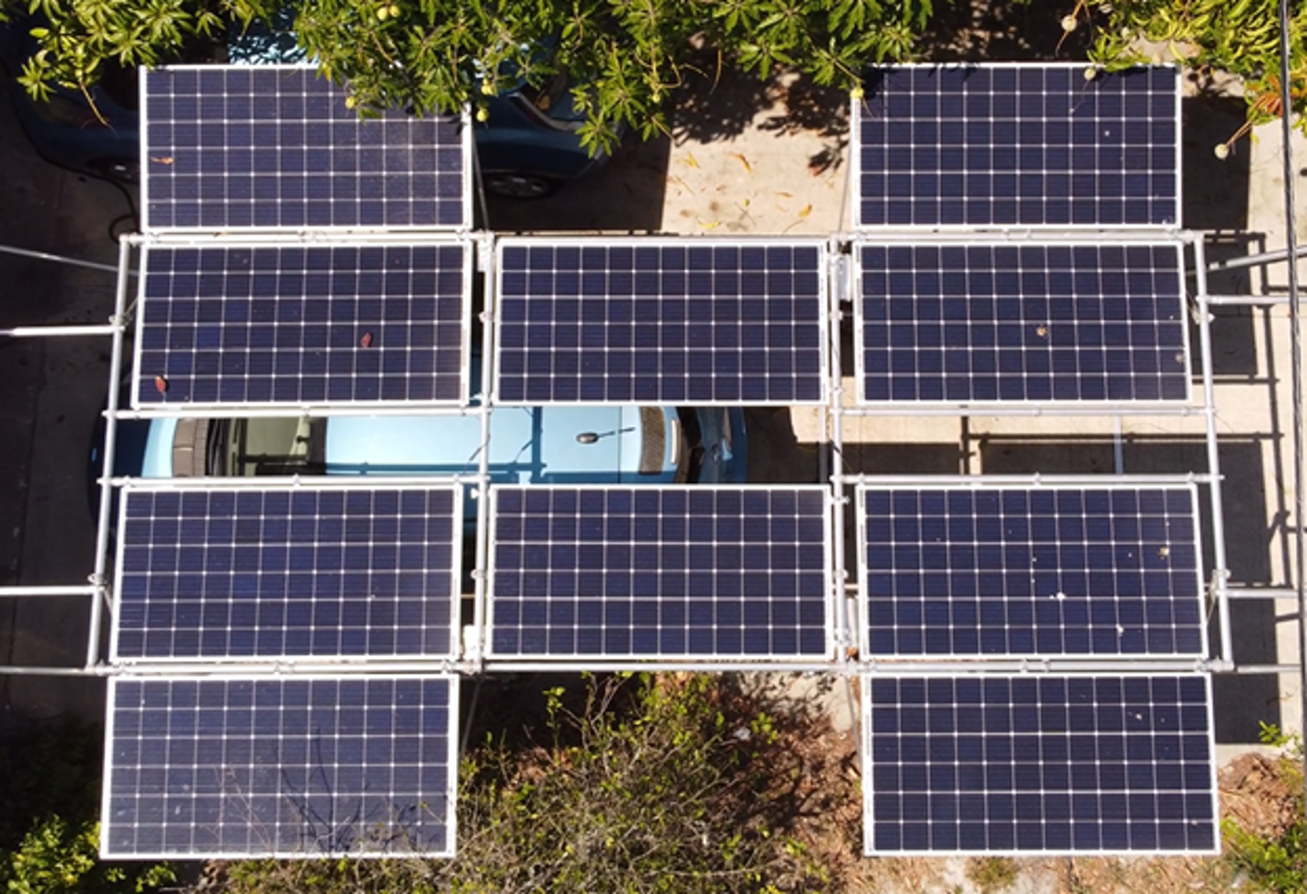 À 20 ans, elle invente un garage solaire pour recharger les voitures ! (vidéo) Par Robin Ecoeur Cf32f9cf-f6a0-4714-b2d6-d4477e6ff22b-pic