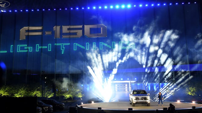 Ford S F 150 Lightning Starts Under 40k Has Up To 300 Miles Of Range Ford S F 150 Lightning Starts Under 40k Has Up To 300 Miles Of Range