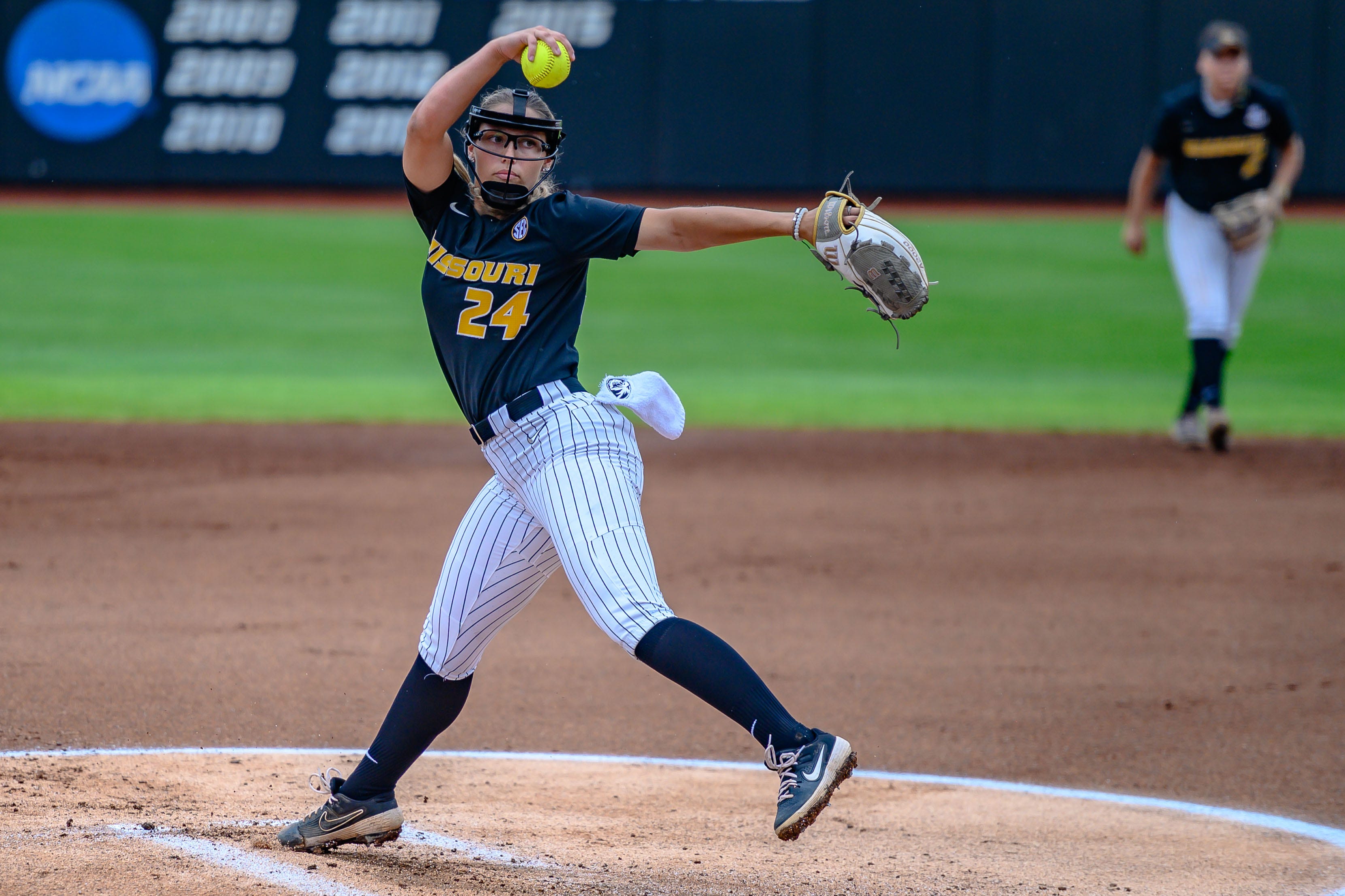 Ncaa Softball Tournament 2021 Mizzou Shuts Out Northern Iowa 4 0