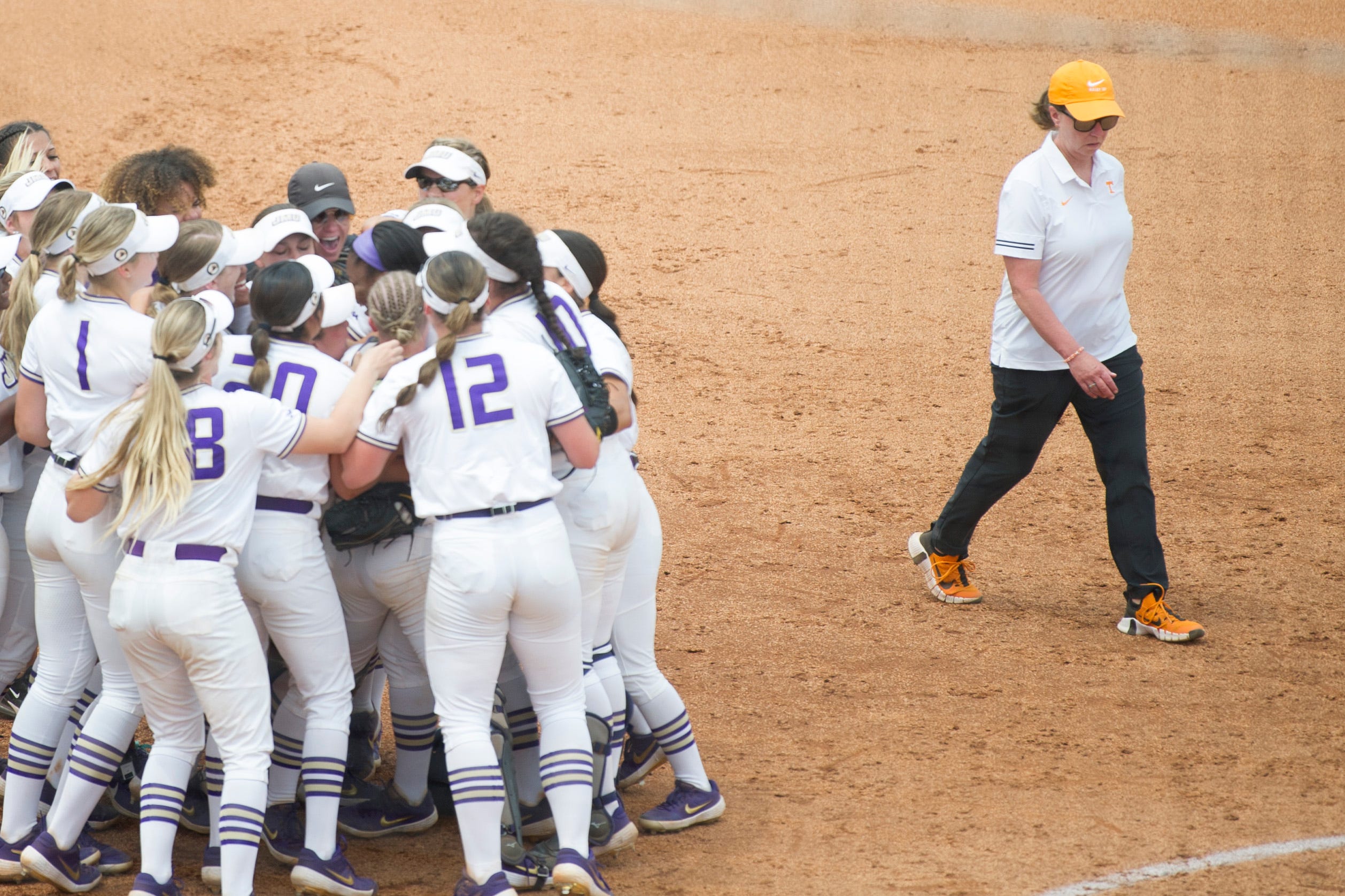 Tennessee softball names Missouri's Chris Malveaux as hitting coach