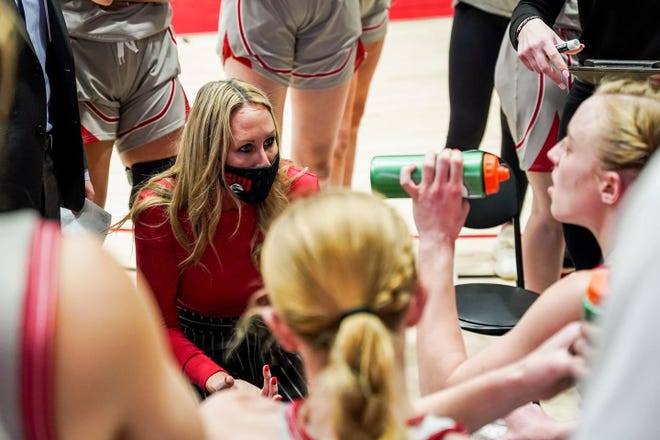SUU women's basketball coach Tracy Sanders talks to her players during a game last season.