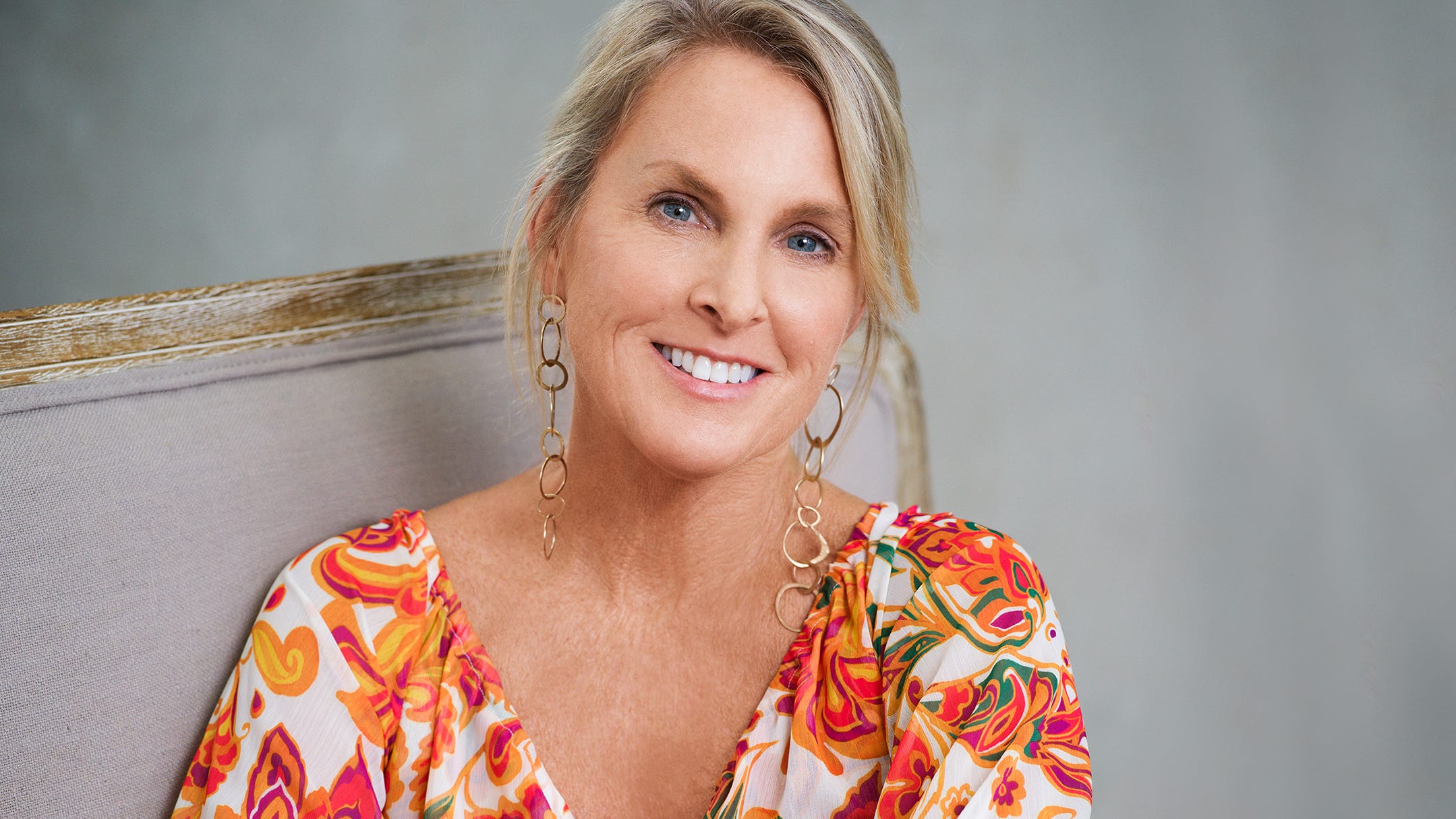 Elin Hilderbrand's Books Shares in online book club Literati
