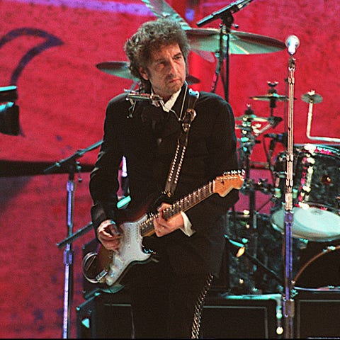 Bob Dylan performs at Woodstock '94.