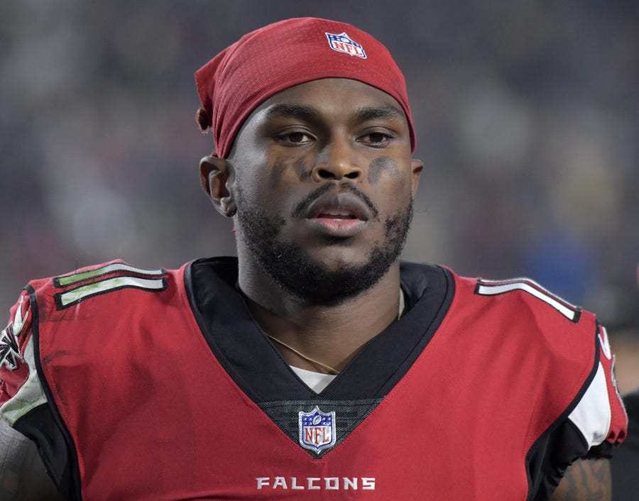 Atlanta Falcons wide receiver Julio Jones says he's not thinking about going to Dallas.