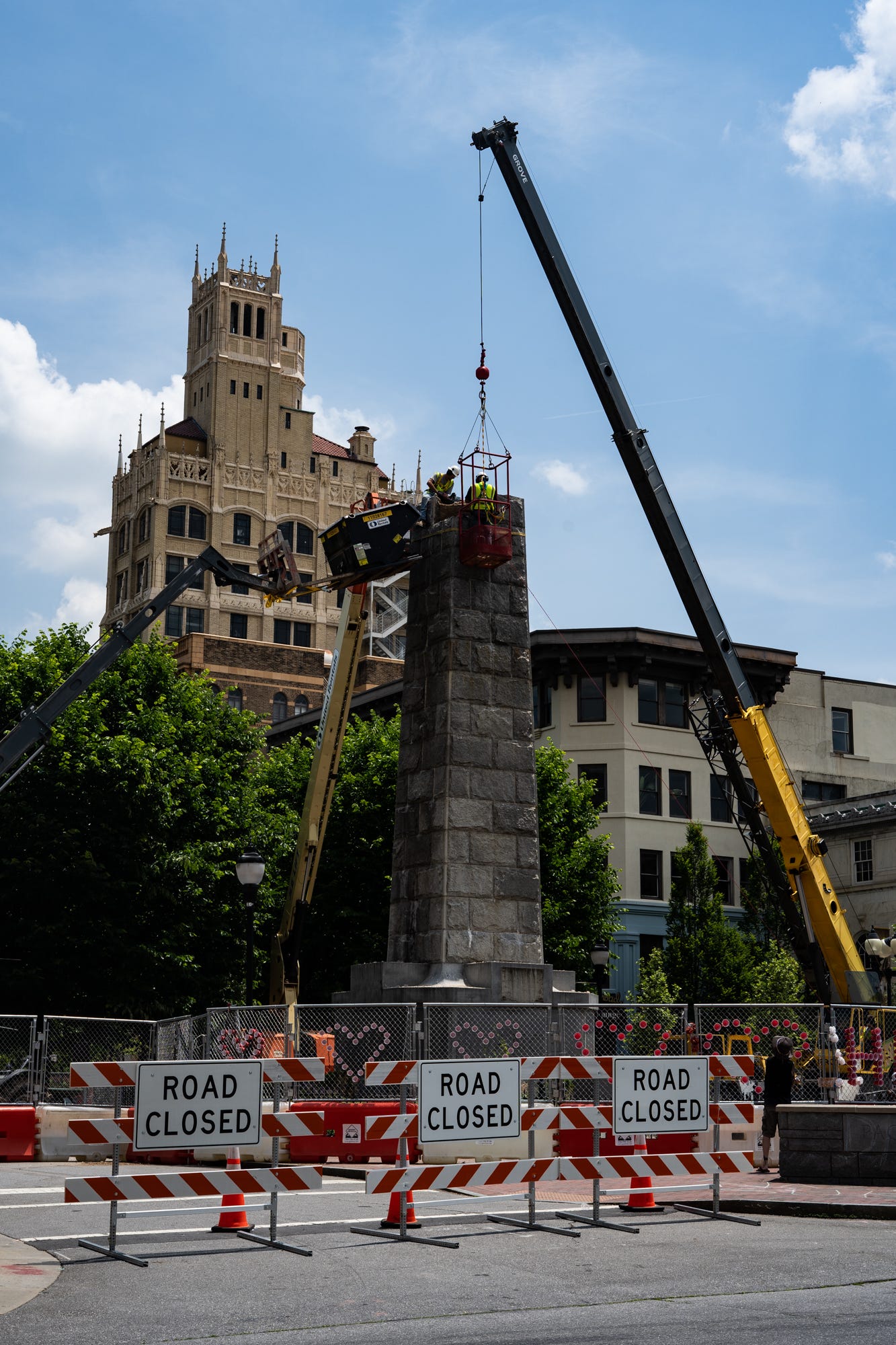 NC Supreme Court takes up suit on Asheville removal of Vance Monument