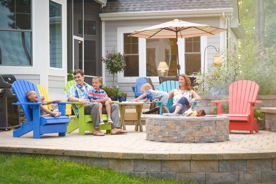 Outdoor features like serene water fountains, grill areas, and trellises provide classy and relaxing settings to take a breather.