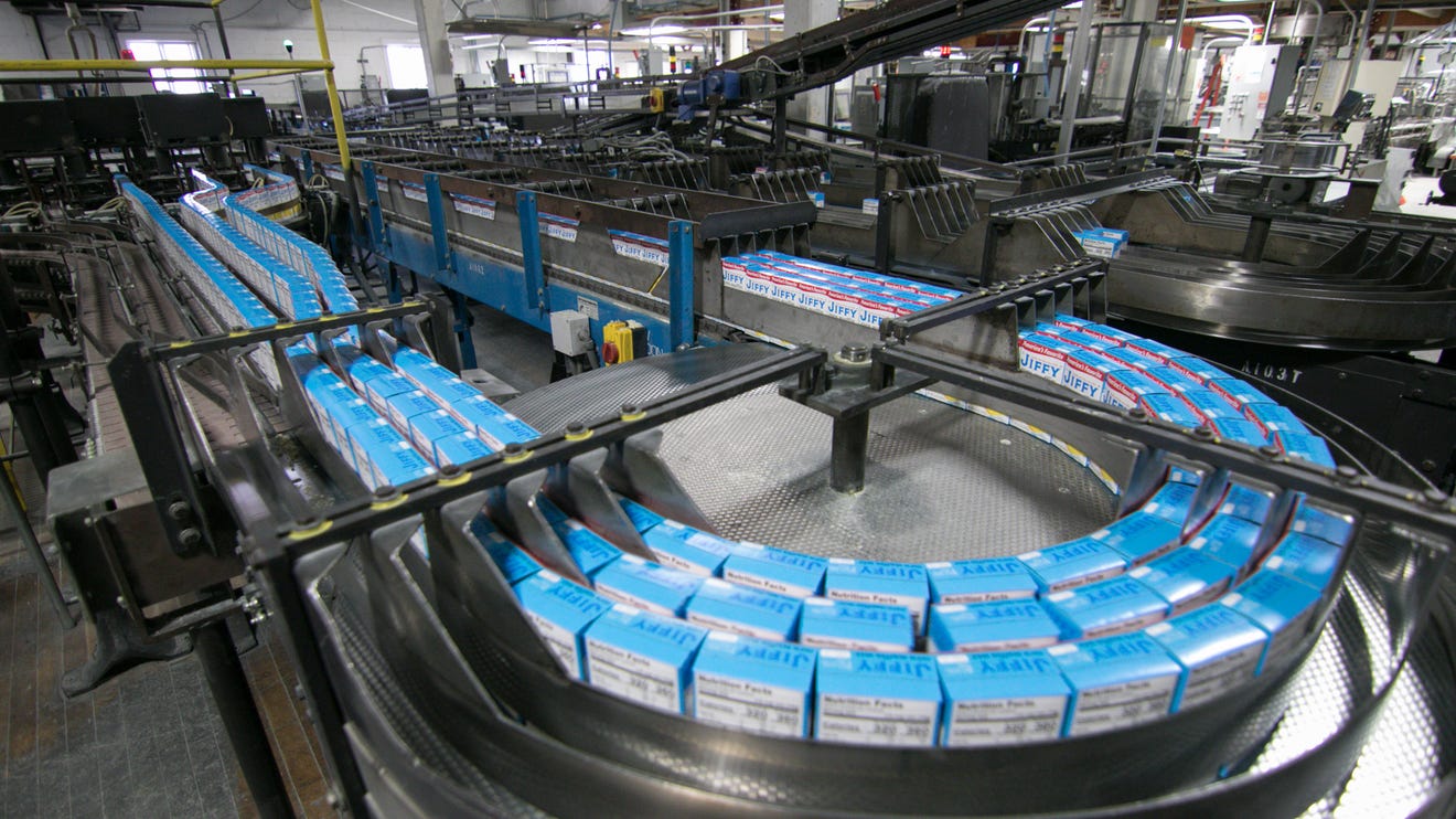 Jiffy Mix plant behind the scenes tour at Chelsea Milling Co. building