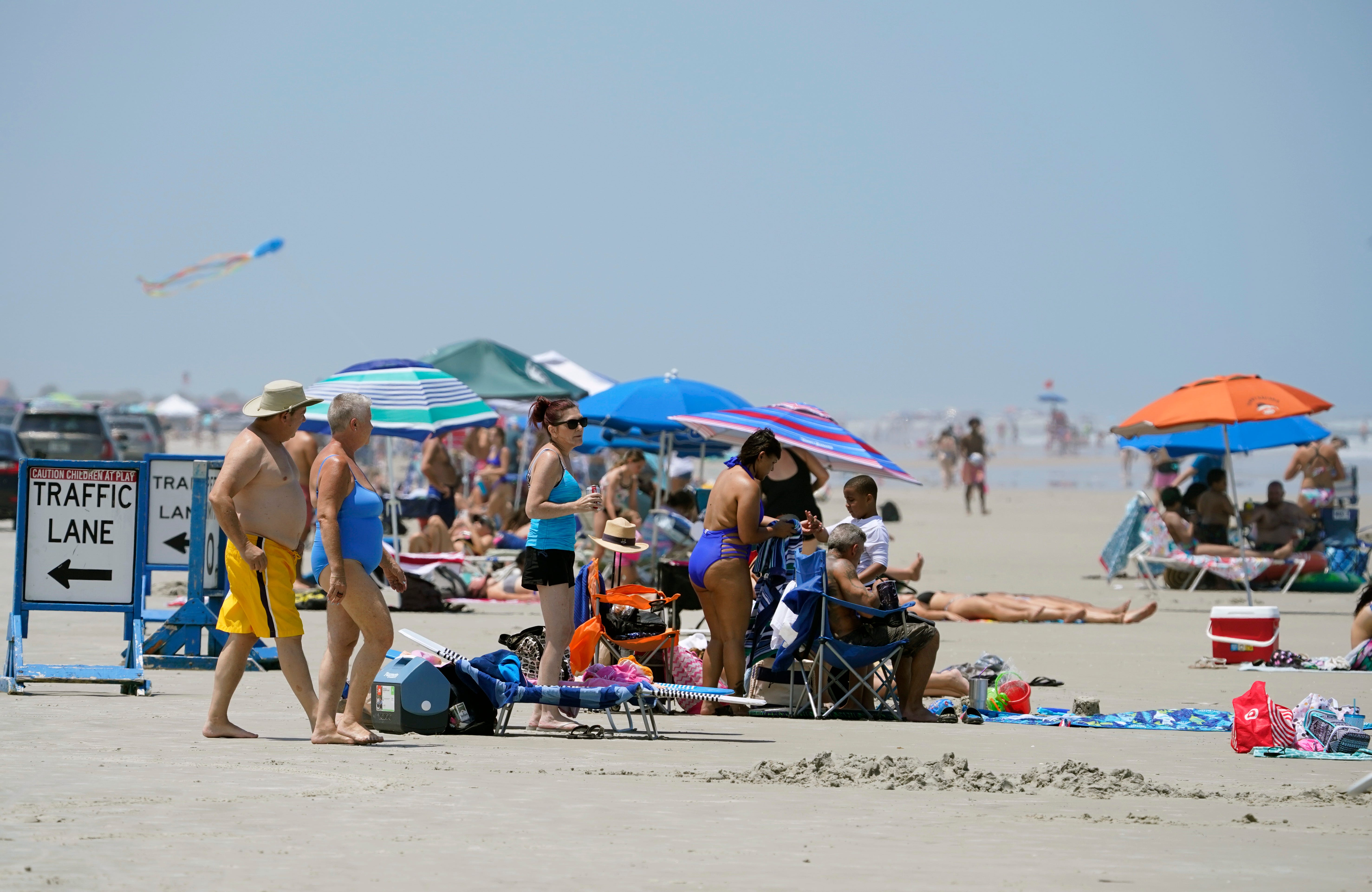 Florida Memorial Day crowds shut down Daytona Beach bridges