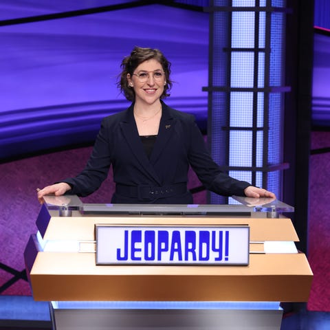 Mayim Bialik's two-week turn as "Jeopardy!" host k