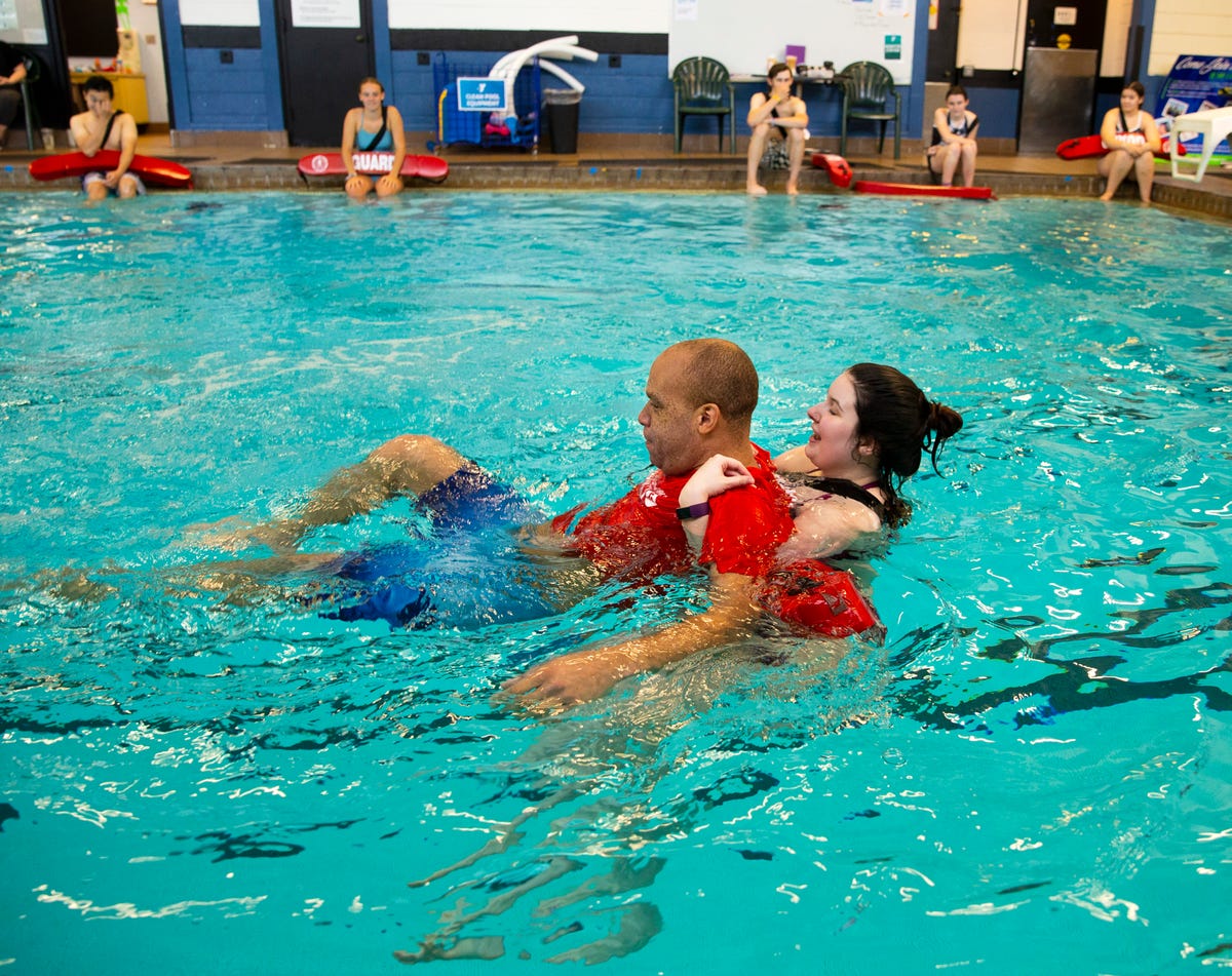 What Are The Dangers Of Being A Lifeguard?