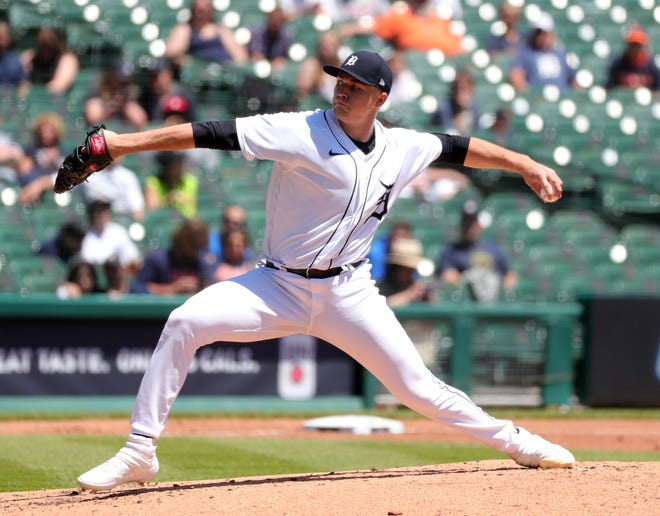 Jogador do Detroit Tiger, Tariq Scopal (29) estádios contra o New York Yankees durante a segunda rodada no domingo, 30 de maio de 2021, no Comerica Park em Detroit Michigan.