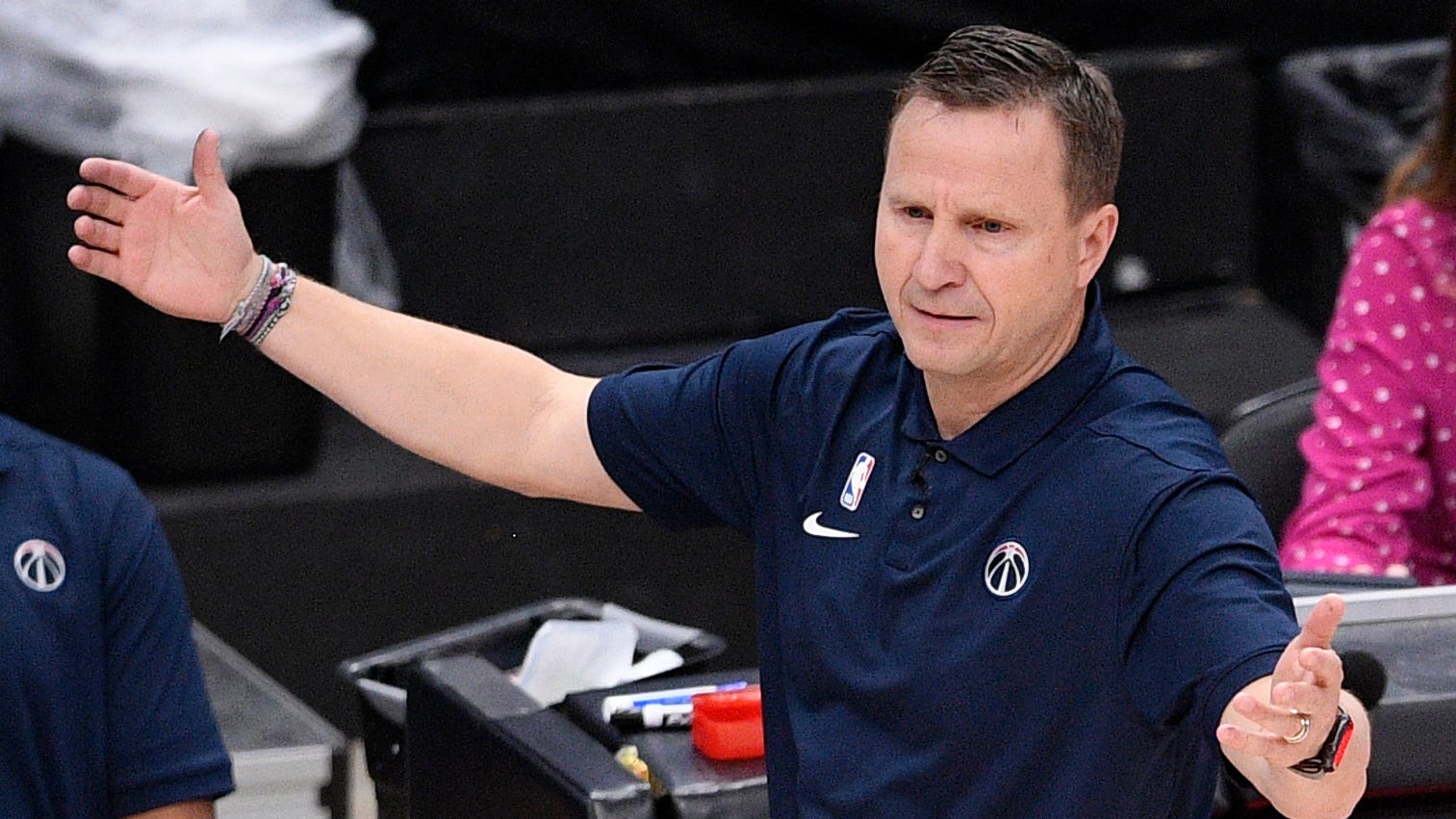 Scott Brooks rips fan who ran onto court during Wizards-Sixers playoff
