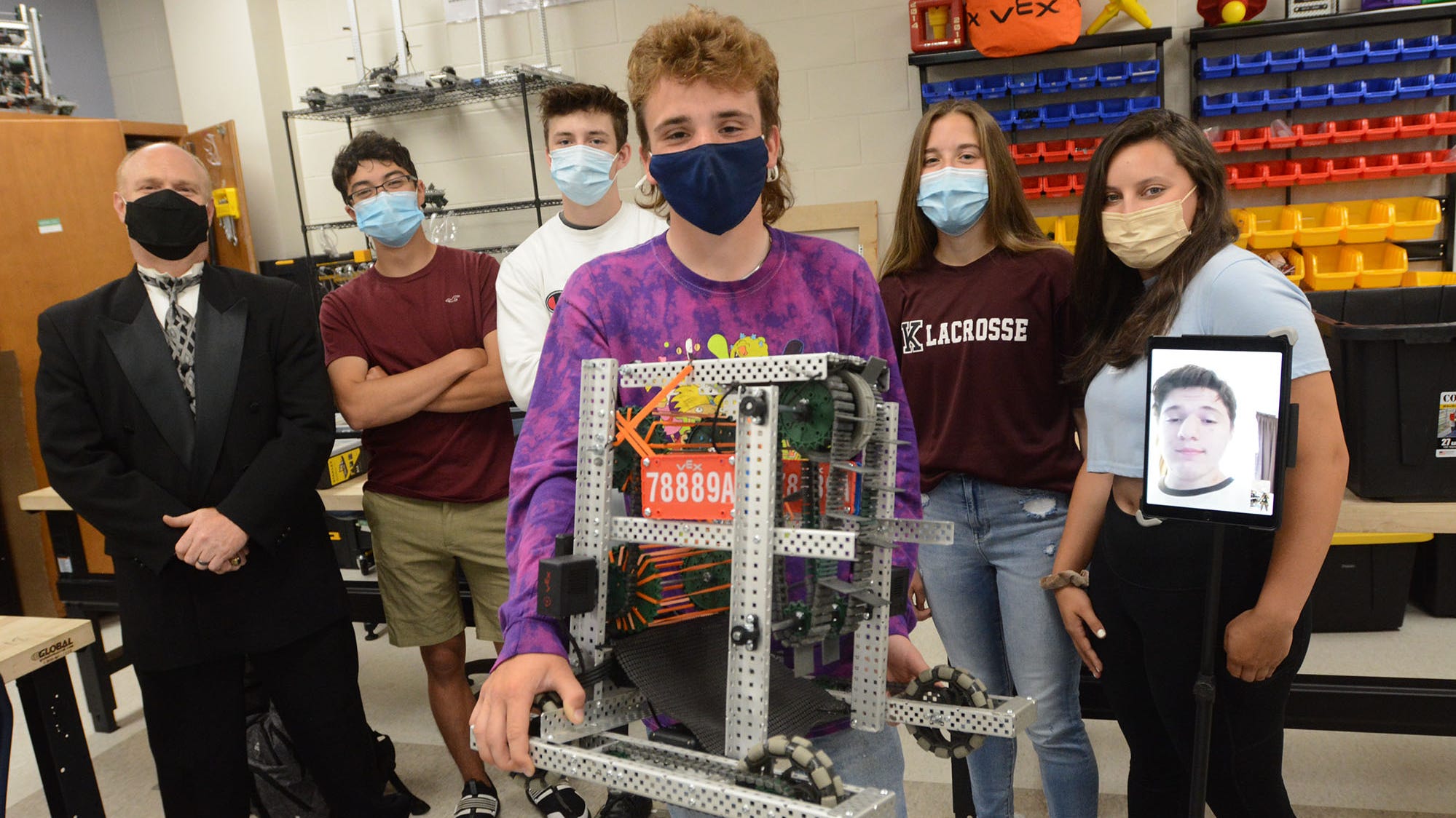 Killingly Robotics, started this school year, wins world championship robotics award - Image