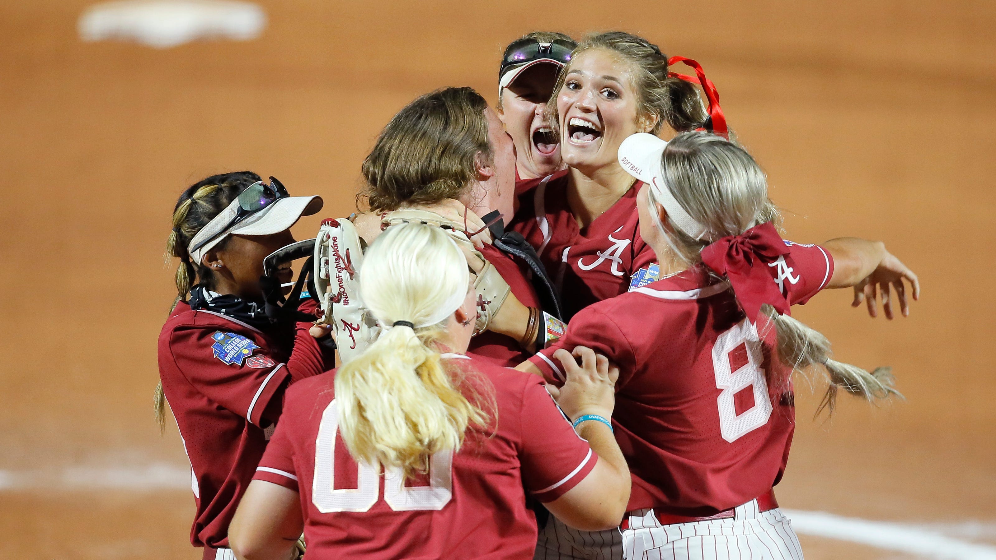 Montana Fouts throws perfect game, leads Alabama softball to win over UCLA