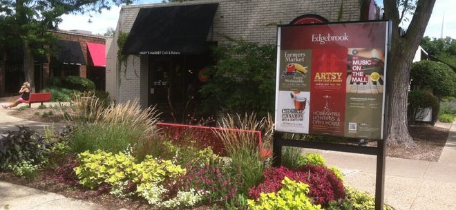 Edgebrook Shopping Center will host Artsy, an exhibit that will showcases more than 70 unique artisans and crafters from the region, from 10 a.m. to 5 p.m. June 11.