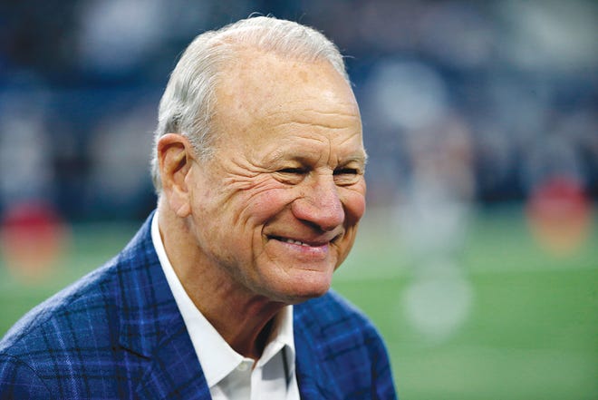 Barry Switzer will be the keynote speaker for the 15th annual Sports Spectacular on Aug. 28.
