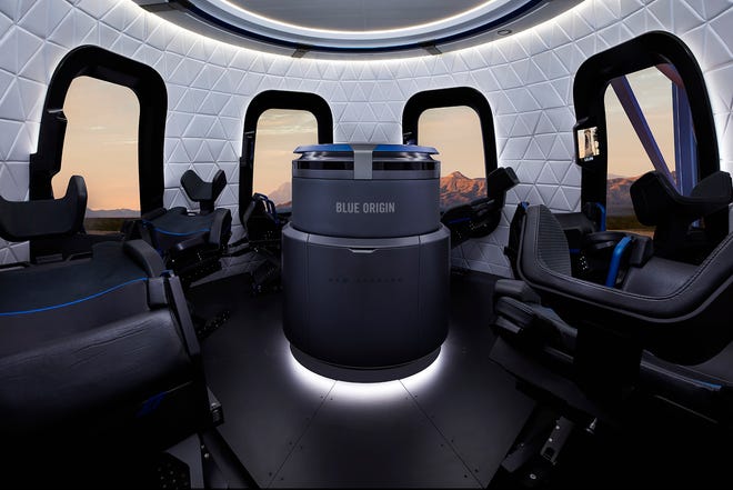 Una imagen promocional del interior de New Shepard. La atención se centra en el sistema de arranque y escape que se utiliza en caso de emergencia.