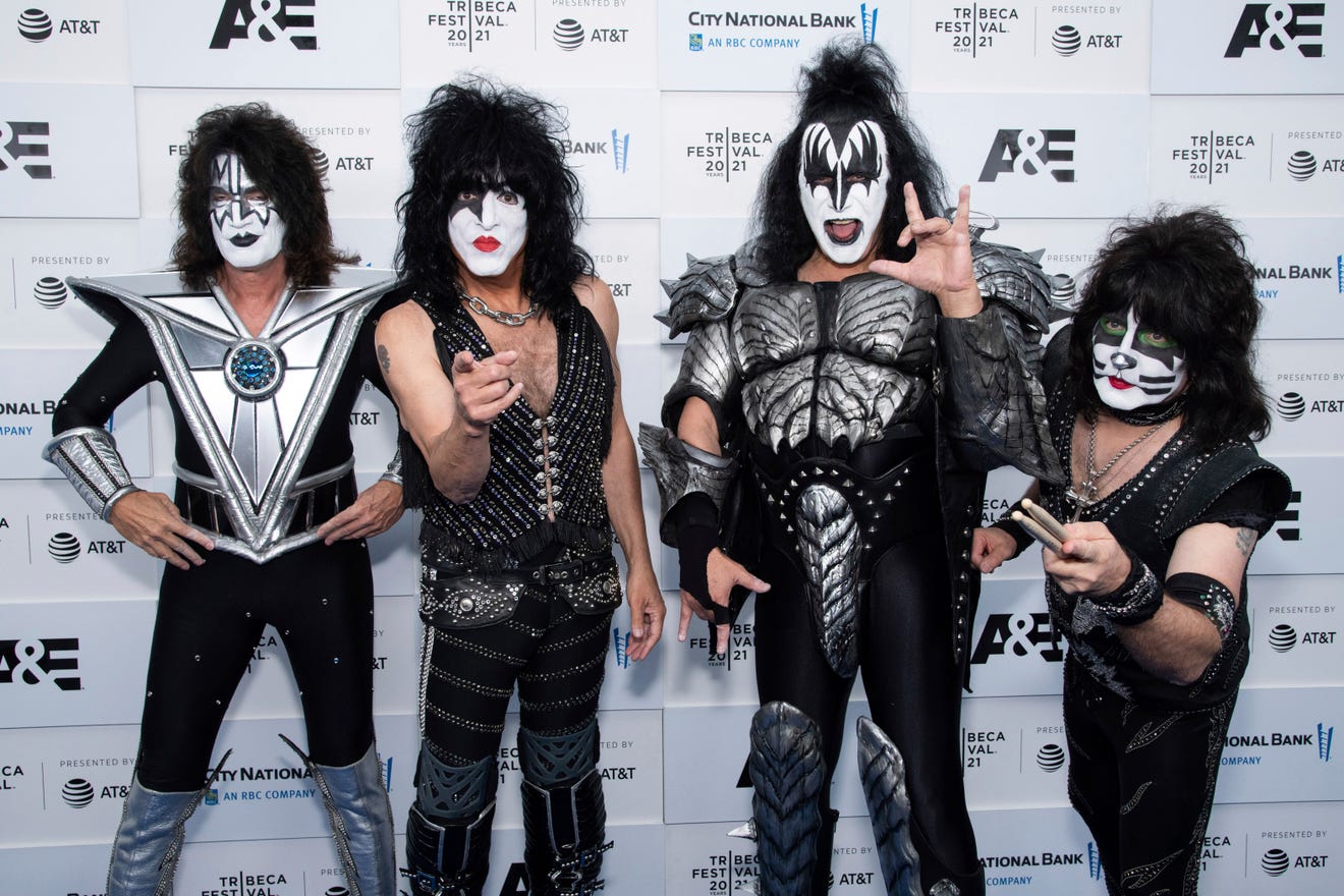 Kiss plays first COVIDera concert in New York. Here's what happened.