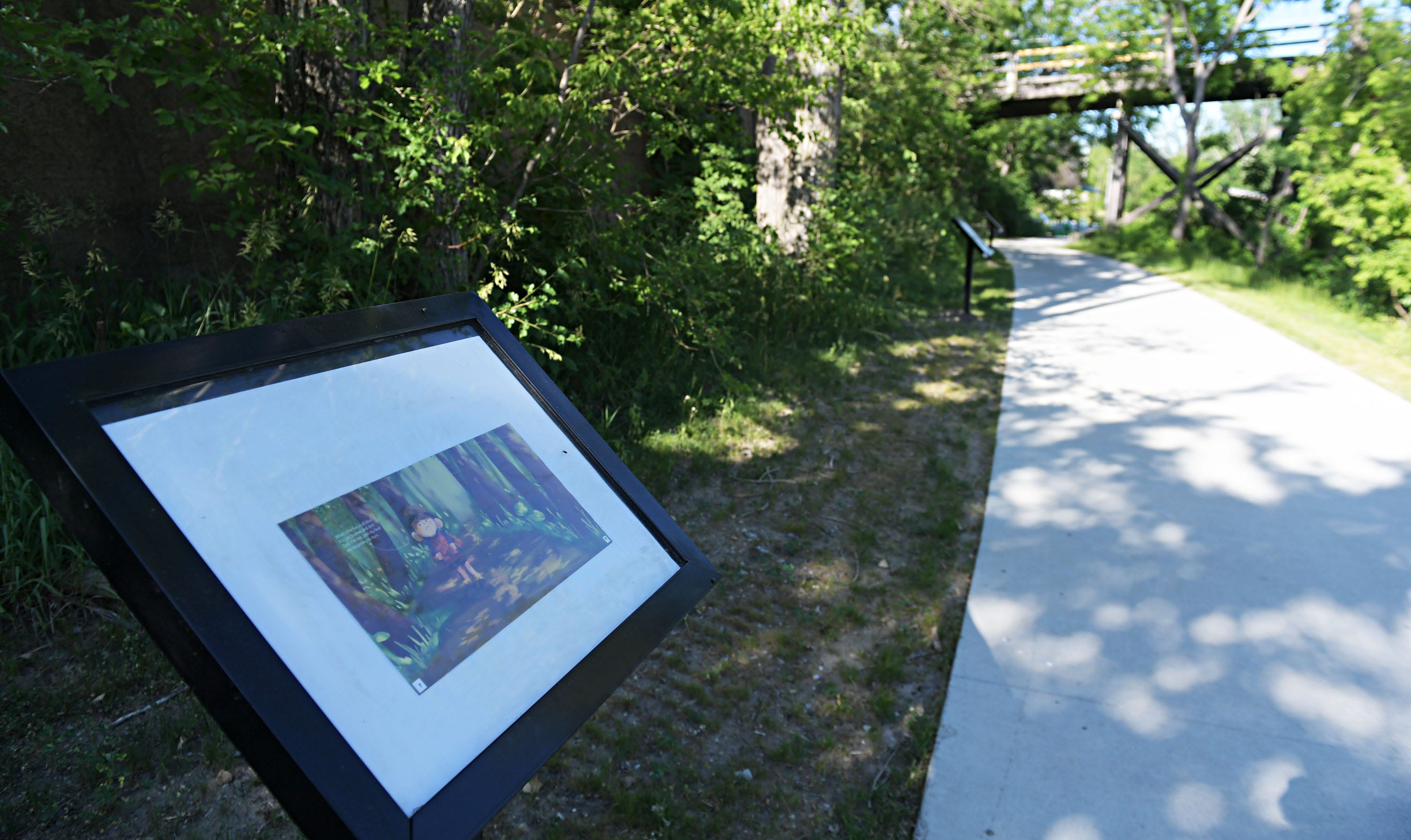 Huxley Library unveils StoryWalk signs