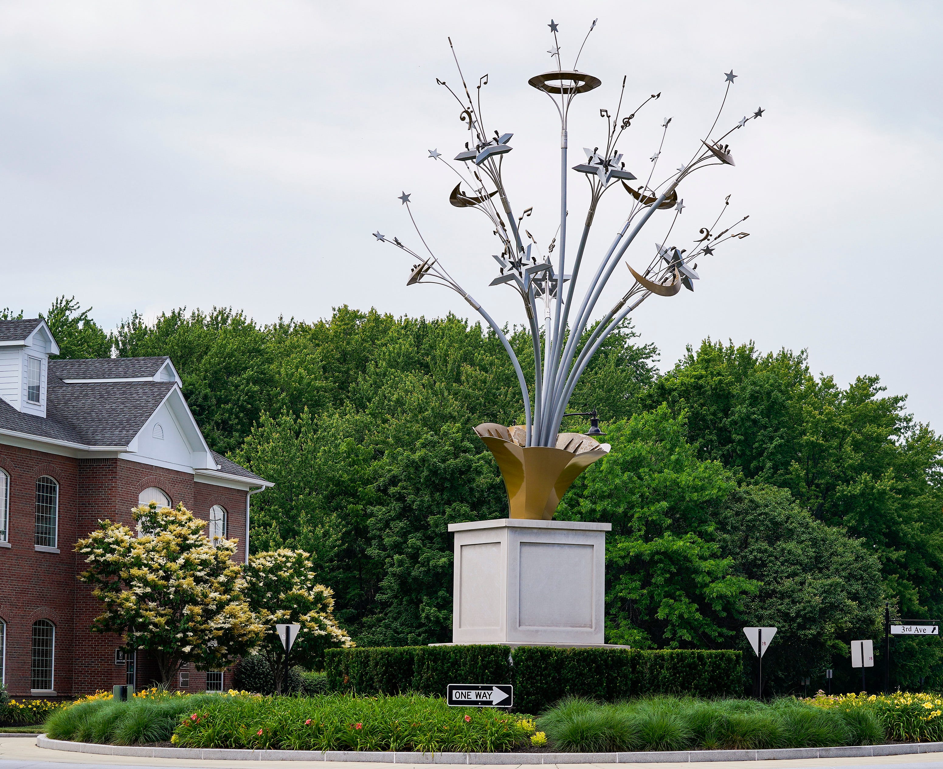 Indiana Art Carmel roundabout artwork has a story behind it