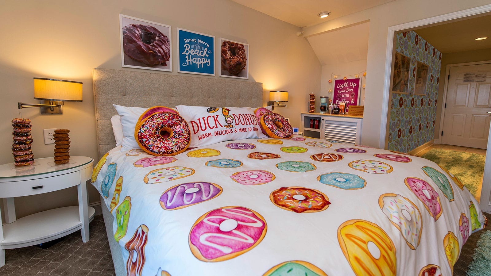 17 delightful kid-themed hotel rooms dedicated to 'Eloise,' 'SpongeBob,' 'Legos, more 17 delightful kid-themed hotel rooms dedicated to 'Eloise,' 'SpongeBob,' 'Legos, more